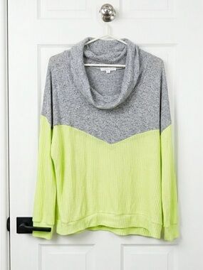 Cowl Neck Colorblock Sweater - Gray & Lime